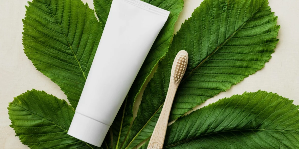 What Is Fluoride? Should Toothpaste Contain Fluoride?