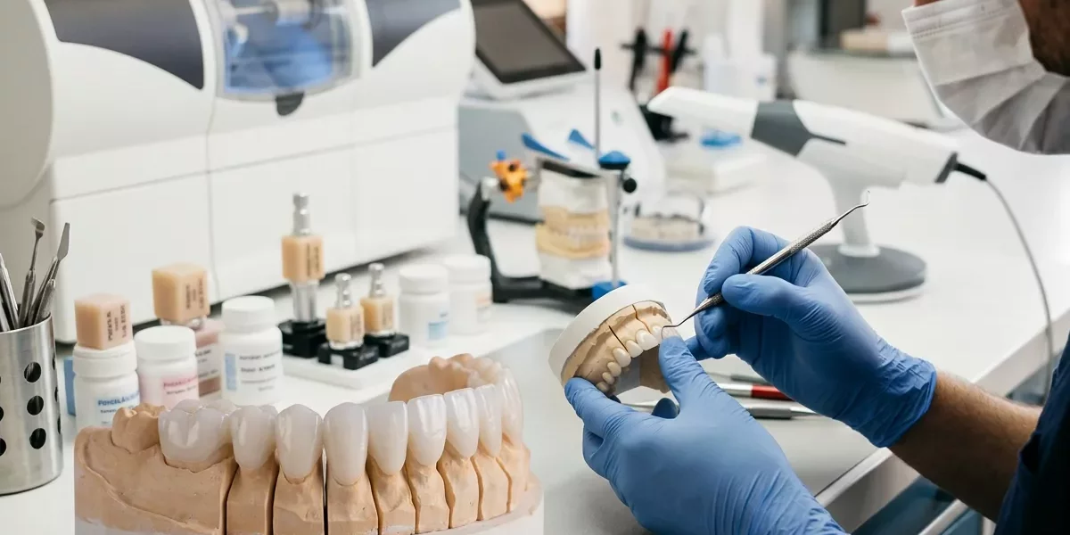 What Really Affects the Cost of a Hollywood Smile?